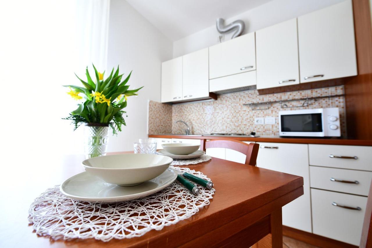 Residence Marlin Riccione Eksteriør billede