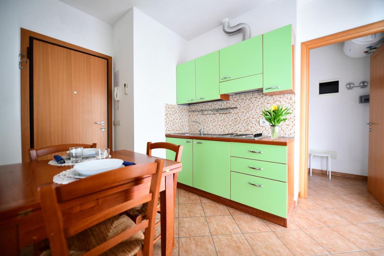 Residence Marlin Riccione Eksteriør billede